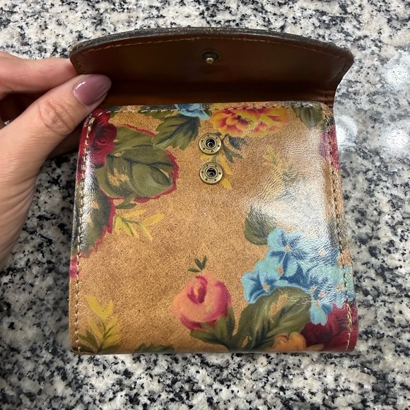 Patricia Nash Victorian Garden Leather Wallet - Picture 2 of 9